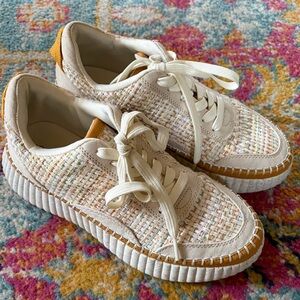 Universal Thread Cream and Tan Woven Sneakers Size 7.5